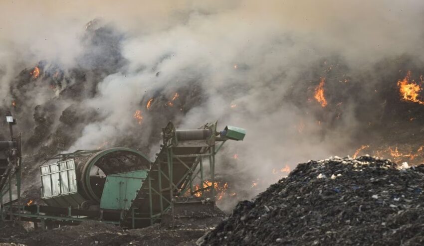  Ghazipur landfill fire: Political blame-game on in Delhi as blaze continues | Top updates