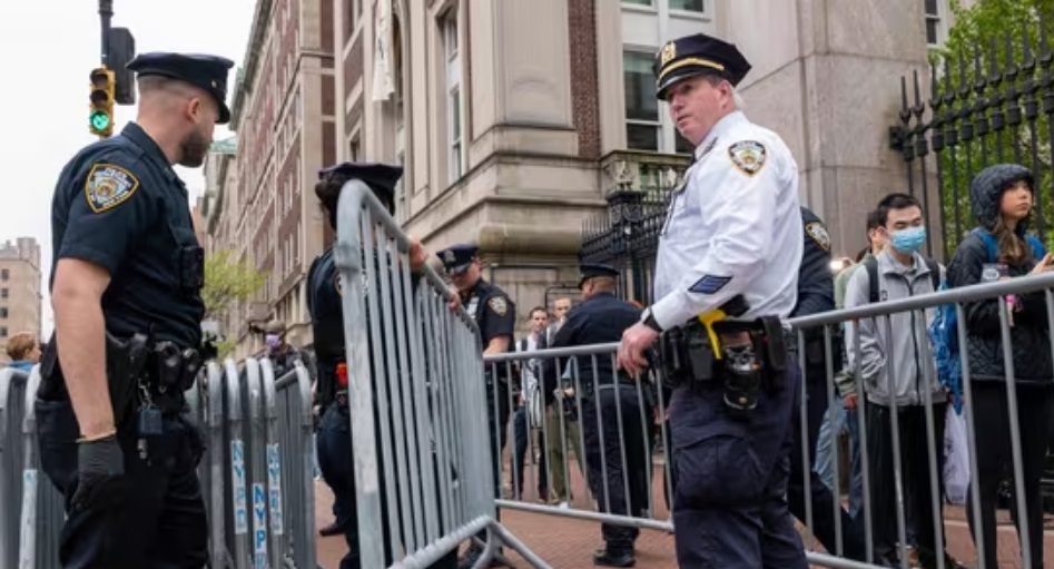 Police Enter Columbia University, Detain Pro-Palestinian Protesters