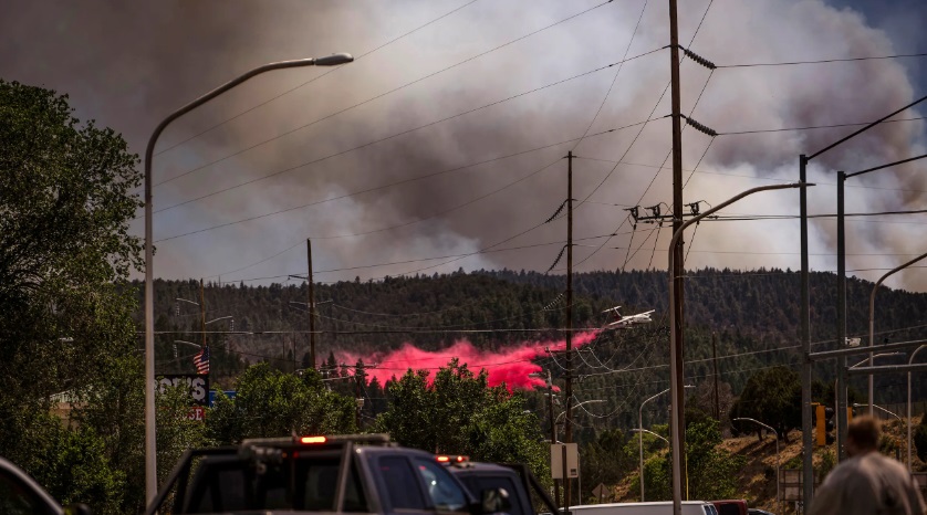 New Mexico Wildfires Claim 2 Lives, Destroy 1,400 Buildings