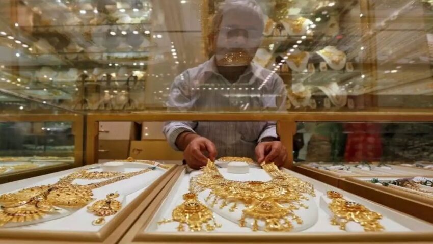  Titan Slumps 4%! Is the Domestic Jewellery Business Losing Its Sheen?