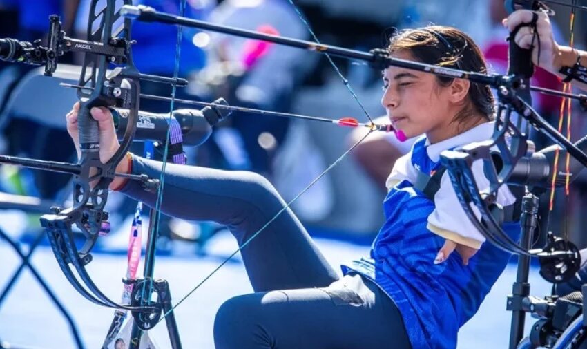  Archer Sheetal Devi Wins Hearts in Paris, Receives Thunderous Applause at Paralympics with Bullseye Start