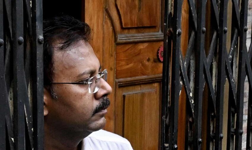  Ex-Principal of Kolkata Hospital Arrested in Connection with Doctor’s Rape and Murder