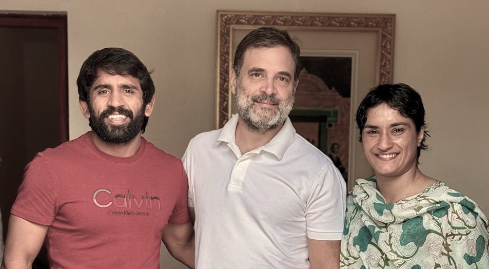 Phogat and Punia Meet Rahul Gandhi, Likely to Contest on Congress Ticket