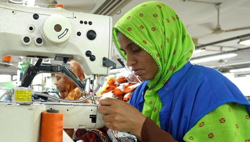  Bangladesh’s Economy Faces Challenges as Fast Fashion Growth Slows, Calling for Diversification