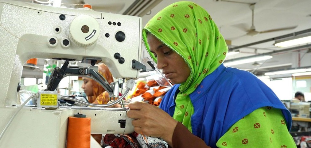 Bangladesh's Economy Faces Challenges as Fast Fashion Growth Slows, Calling for Diversification