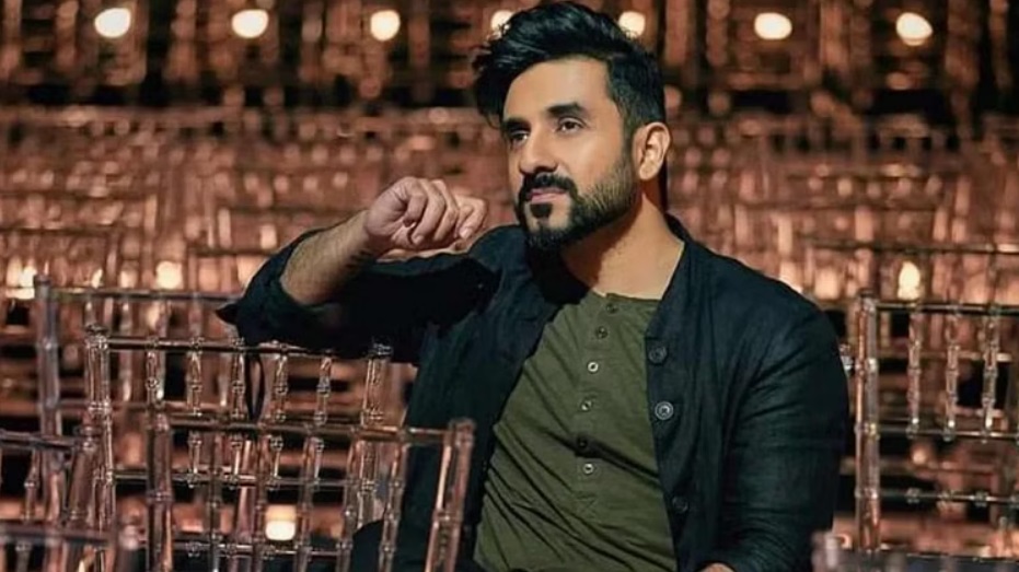 Vir Das Becomes First Indian to Host International Emmy Awards; Hrithik Roshan and Dia Mirza Applaud Him