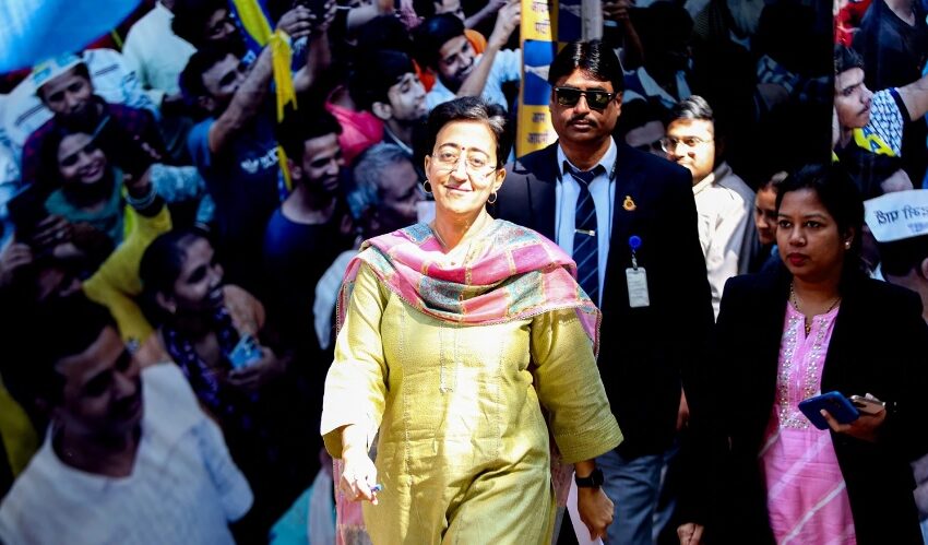  Ex-CM Atishi Calls for CBI Probe into CAG Report on Delhi Liquor Policy