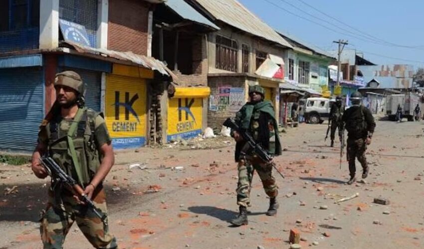  India-Pakistan Tensions: 3 LeT Terrorists Killed in J&K’s Shopian, Army Confirms Ongoing Operation