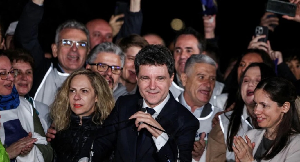 Liberal Mayor Dan Defeats Nationalist Rival in Tight Romanian Presidential Race