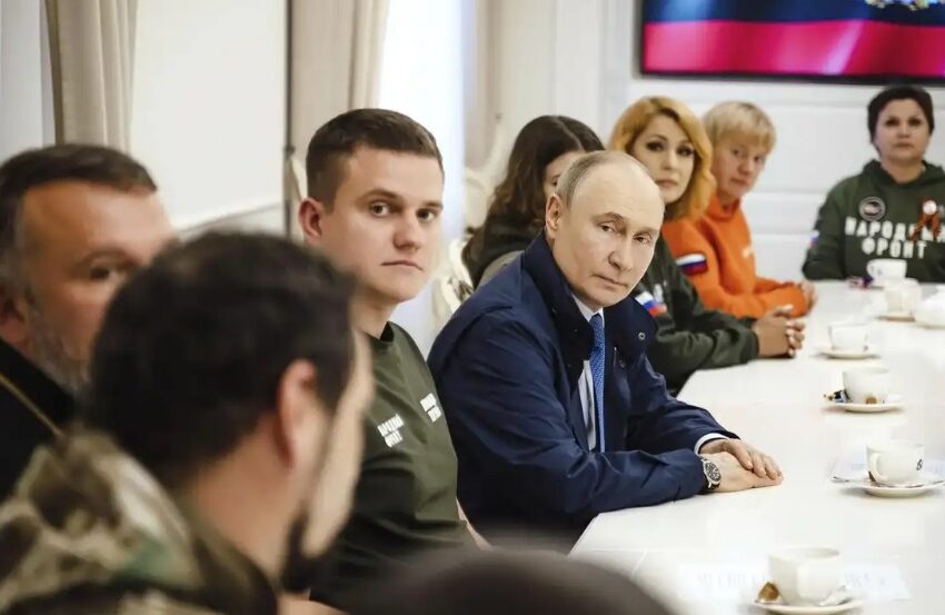  Putin Visits Kursk Region for First Time Since Ousting Ukrainian Forces