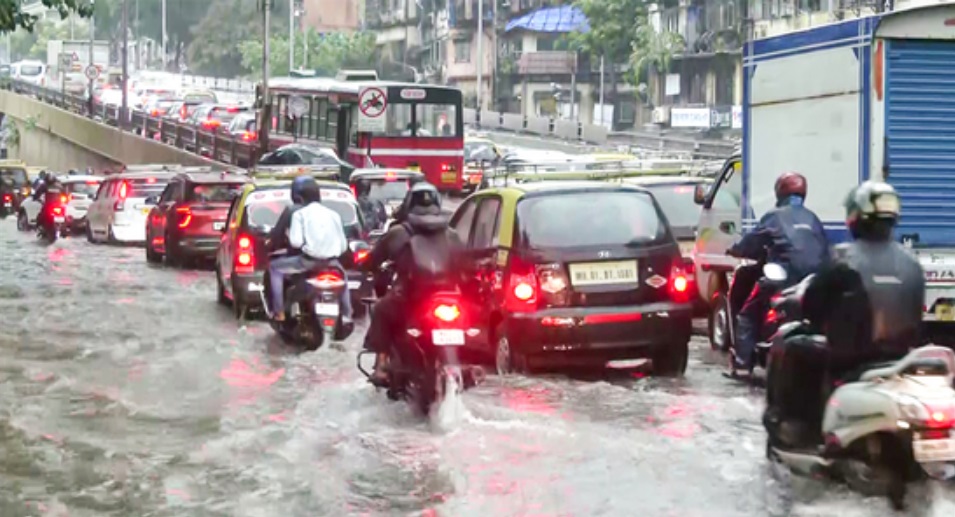 Heavy Rain Likely in Mumbai Today? IMD Issues Latest Weather Forecast