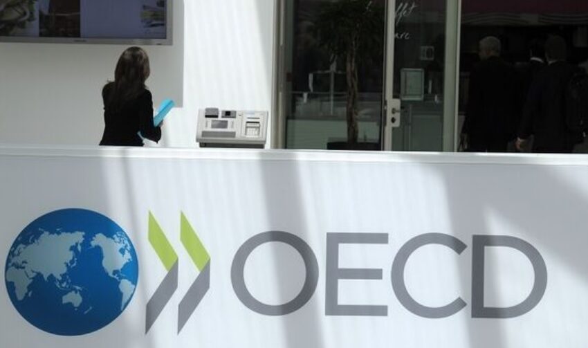  OECD says UK growth is being held back by debt and trade challenges
