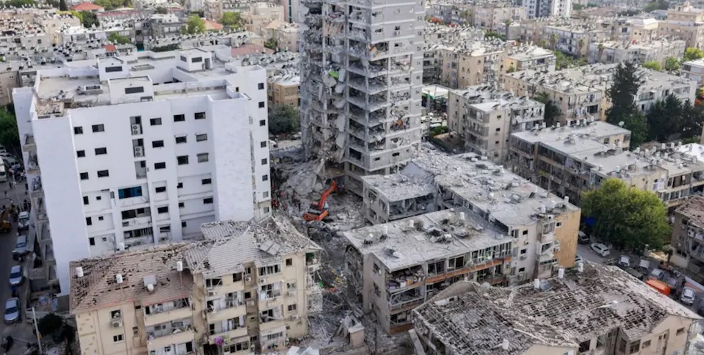 Israel Strikes Iran Guard Command Centres as Death Toll Rises in Tel Aviv